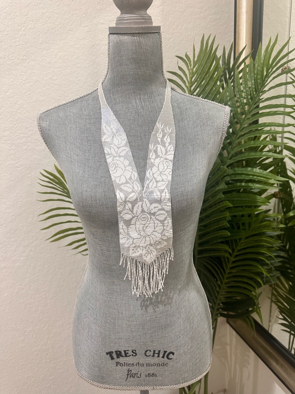 Elegant White Lace Fringe Necklace Scarf - Women Jewelry
